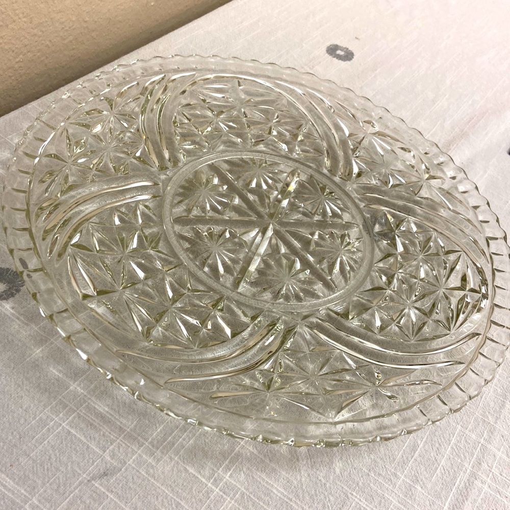 Vintage Starburst Early American Pressed Glass Platter